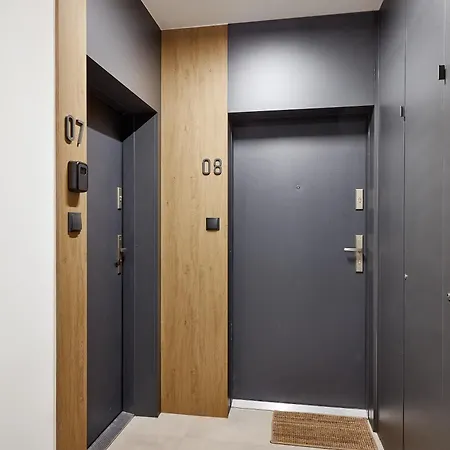 Airport Comfort By Bookinghost * פוזנן