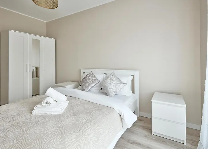 Airport Comfort By Bookinghost דירה *